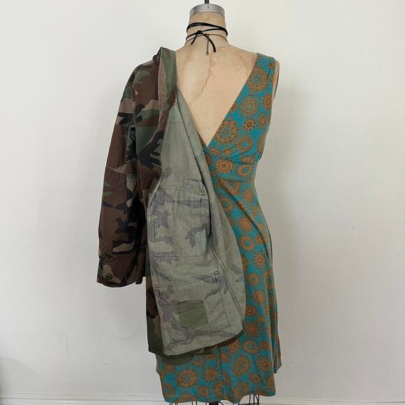 2000s F21 Teal Whimsical Print dress - Picture 5 of 7